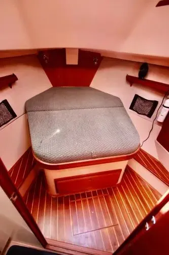 Compass Rose III Yacht Photos Pics 2004 Island Packet 370 - Image 4