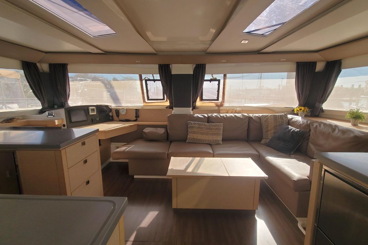 2018 Fountaine Pajot 43 