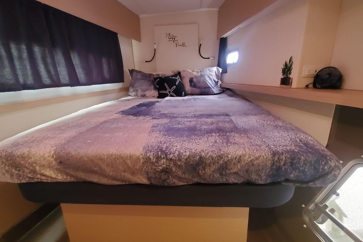 2018 Fountaine Pajot 43 