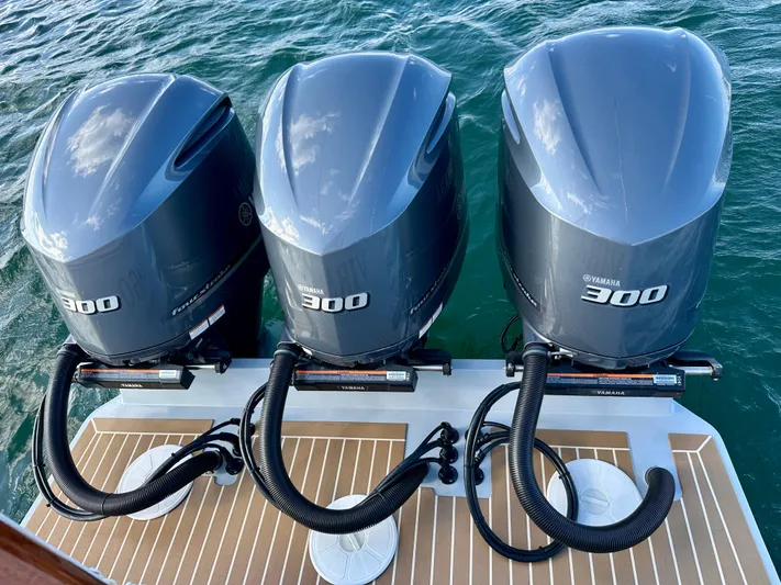 Virago Yacht Photos Pics Engines