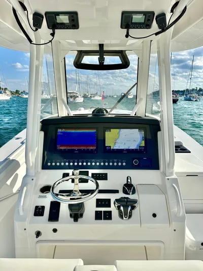 Virago Yacht Photos Pics Helm