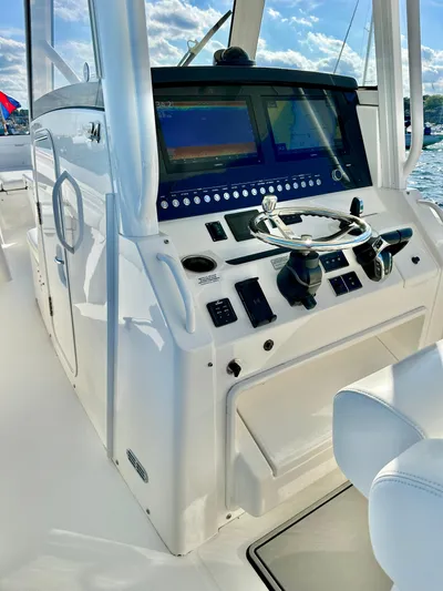 Virago Yacht Photos Pics Helm