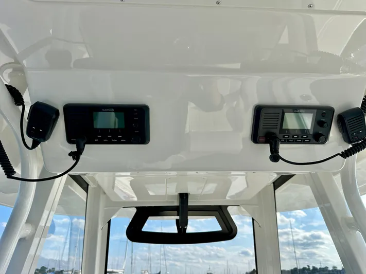 Virago Yacht Photos Pics Helm VHFs