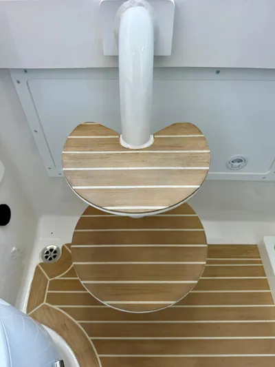 Virago Yacht Photos Pics Head - Steps