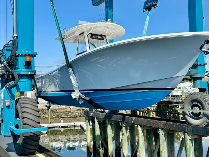 Virago Yacht Photos Pics Out of Water