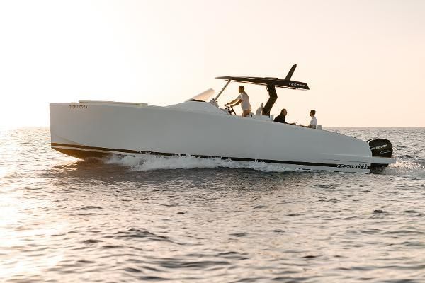 2023 Tesoro T-38 Outboard