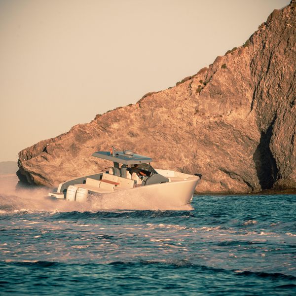 2023 Tesoro T-38 Outboard