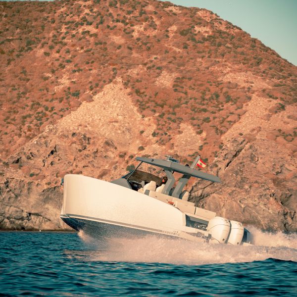 2023 Tesoro T-38 Outboard
