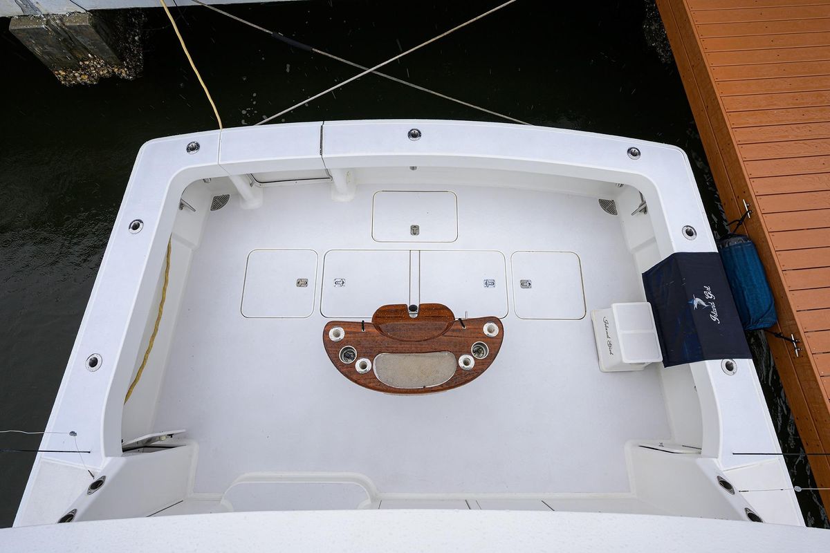 2004 Viking 48 