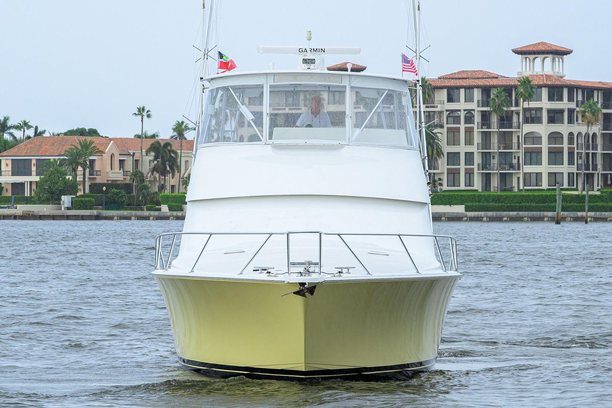 2004 Viking 48 