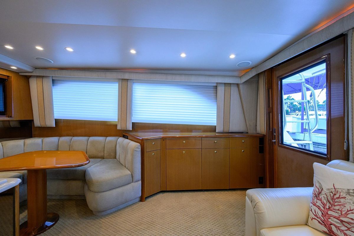 2004 Viking 48 