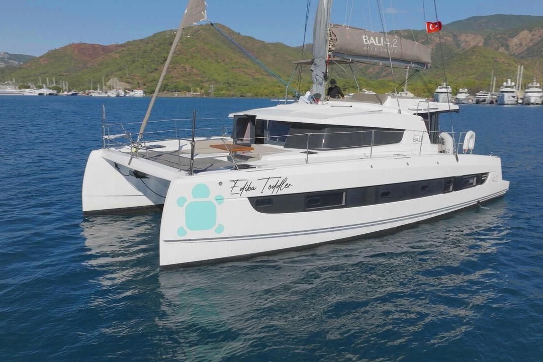 2021 Catana 42 