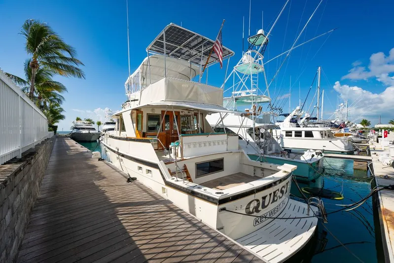 Quest Yacht Photos Pics 