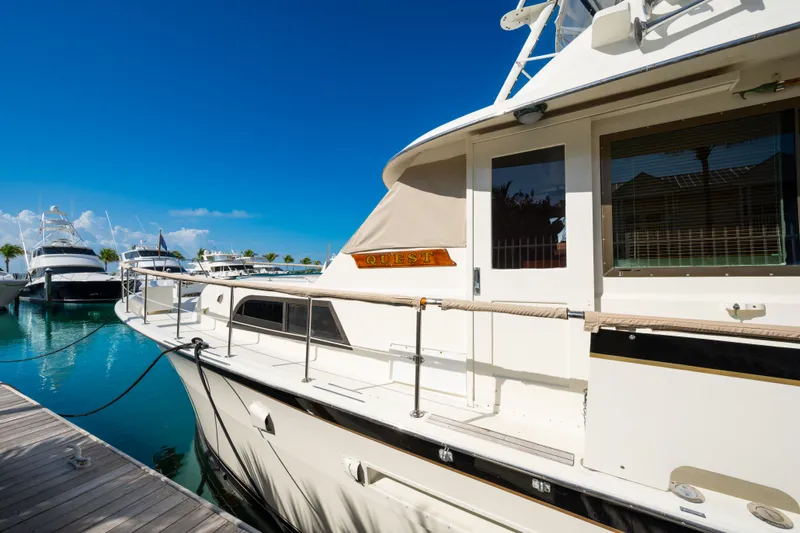 Quest Yacht Photos Pics 