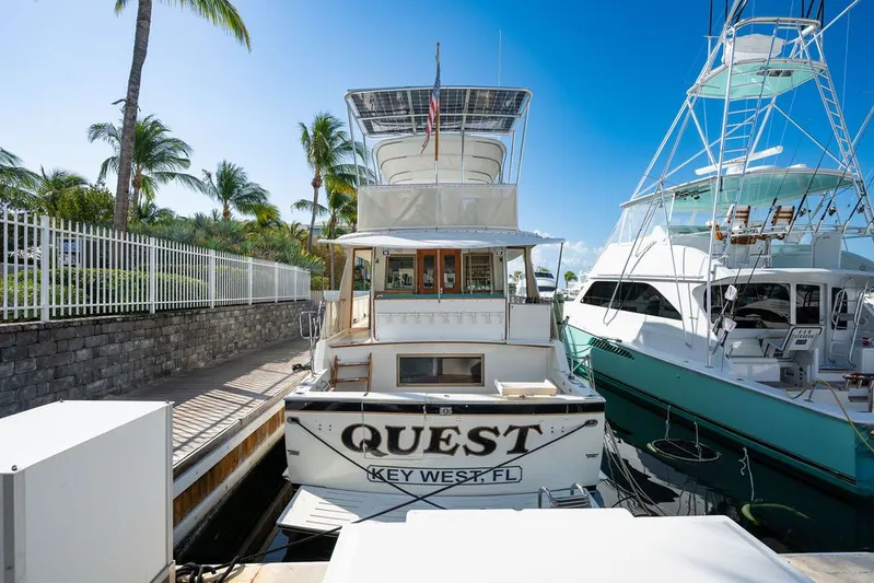 Quest Yacht Photos Pics 