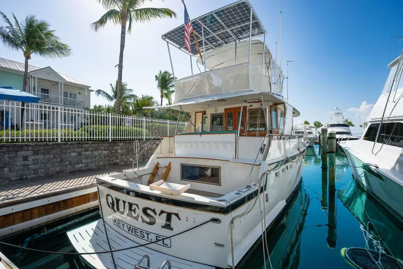 Quest Yacht Photos Pics 