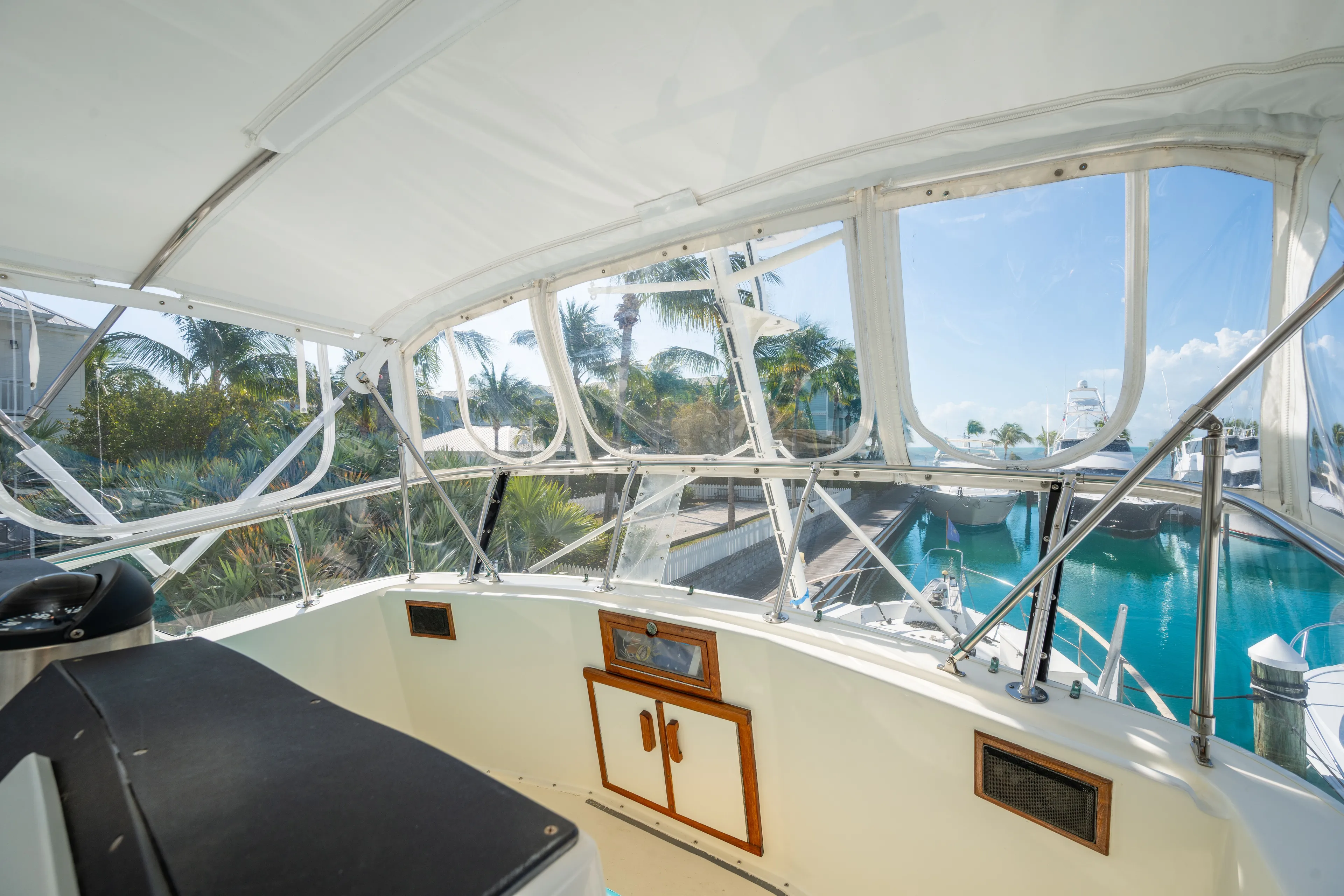 Quest Yacht Photos Pics 