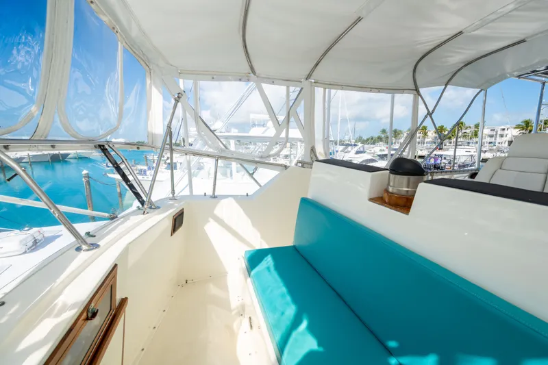 Quest Yacht Photos Pics 