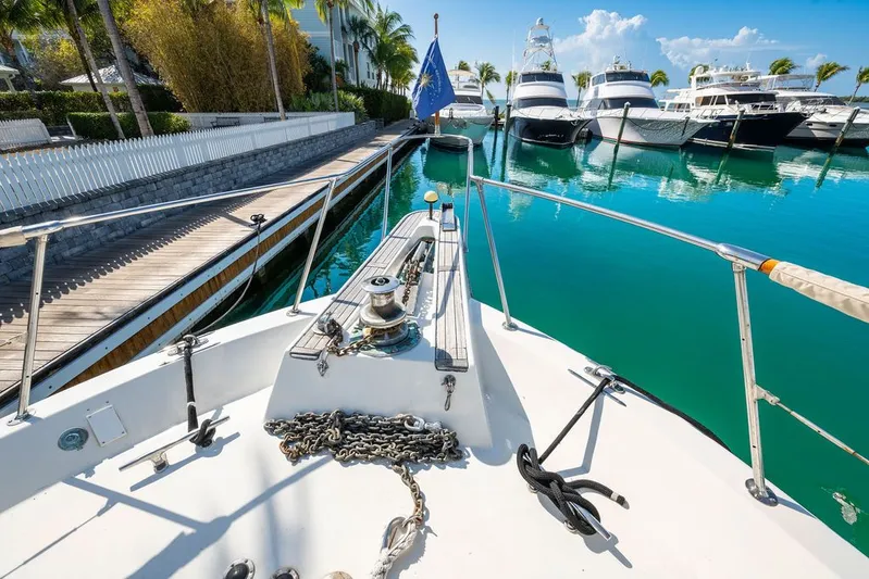 Quest Yacht Photos Pics 