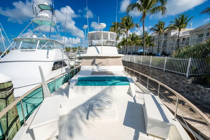 Quest Yacht Photos Pics 