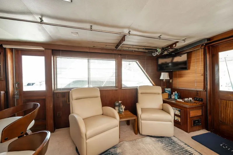 Quest Yacht Photos Pics 