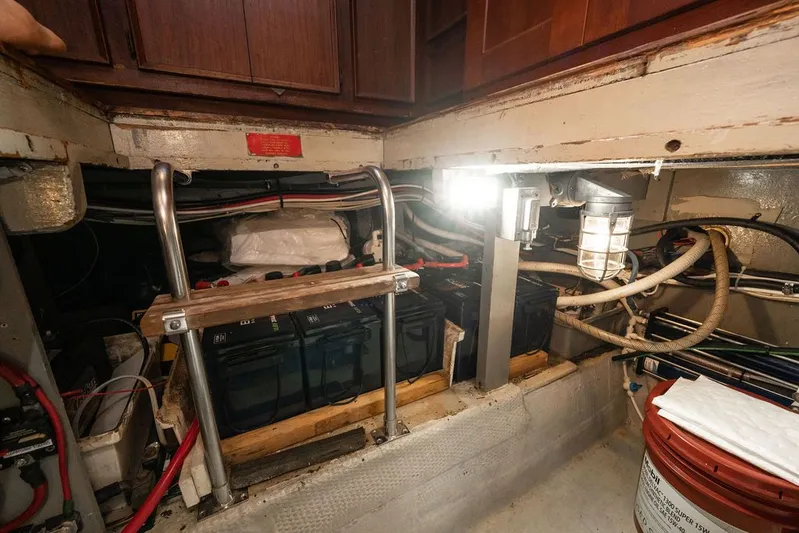 Quest Yacht Photos Pics 