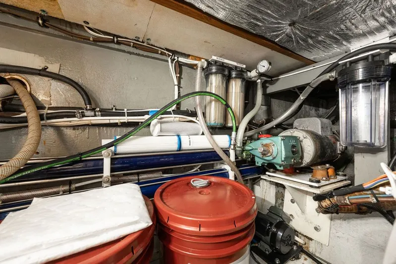 Quest Yacht Photos Pics 