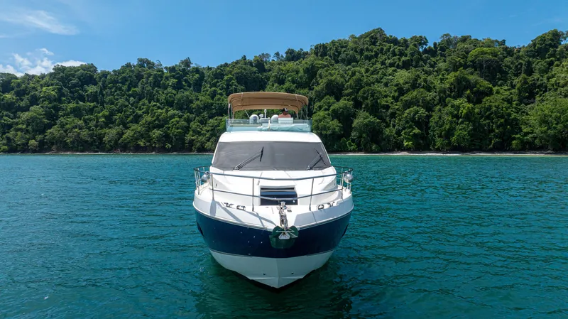 Yolo Yacht Photos Pics 