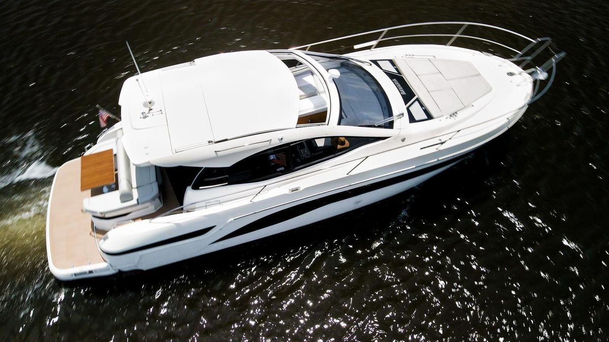 2022 Bavaria 43 