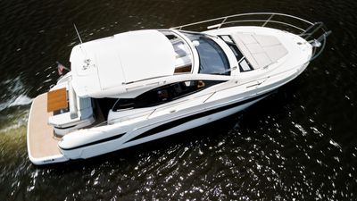 Yacht