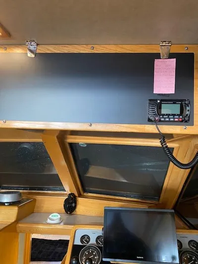  Yacht Photos Pics Interior of 1989 Ocean Alexander 42 yacht with navigation equipment and dashboard.