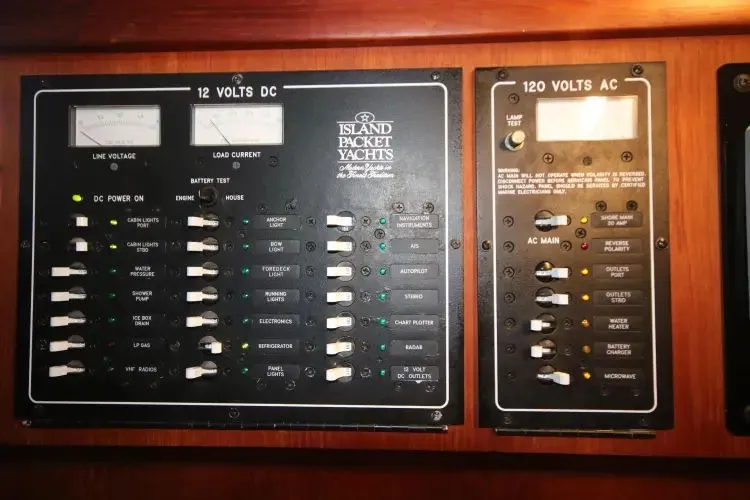 Sunshine Odyssey Yacht Photos Pics 2002 Island Packet 380 - Image 10