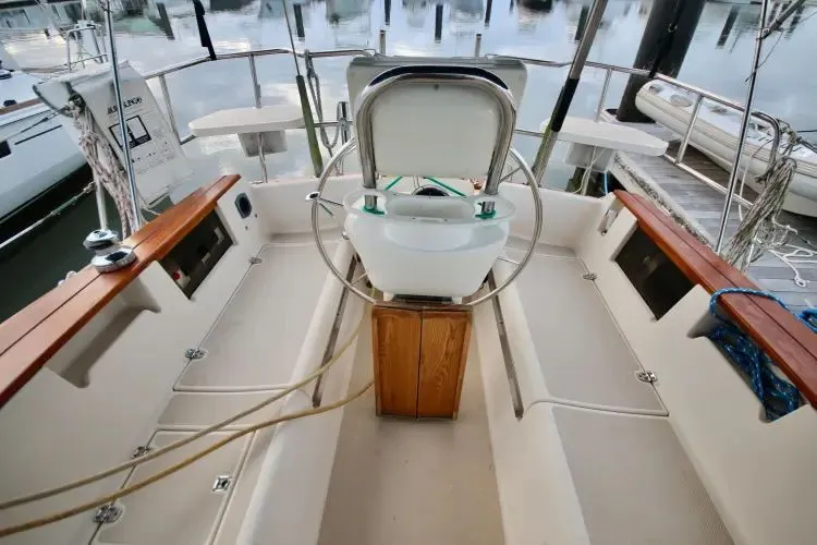 Sunshine Odyssey Yacht Photos Pics 2002 Island Packet 380 - Image 2