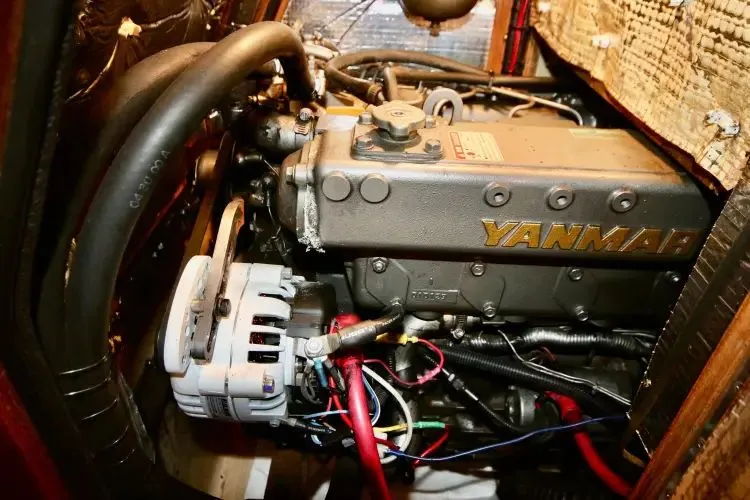 Sunshine Odyssey Yacht Photos Pics 2002 Island Packet 380 - Image 11