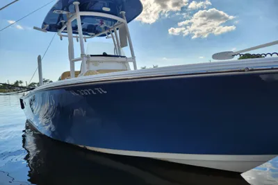 Sportsman Heritage 211 Center Console