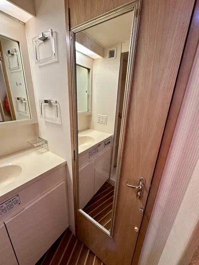 Billie Jo Yacht Photos Pics 