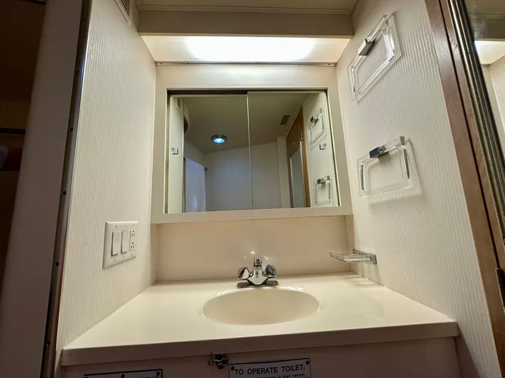 Billie Jo Yacht Photos Pics 