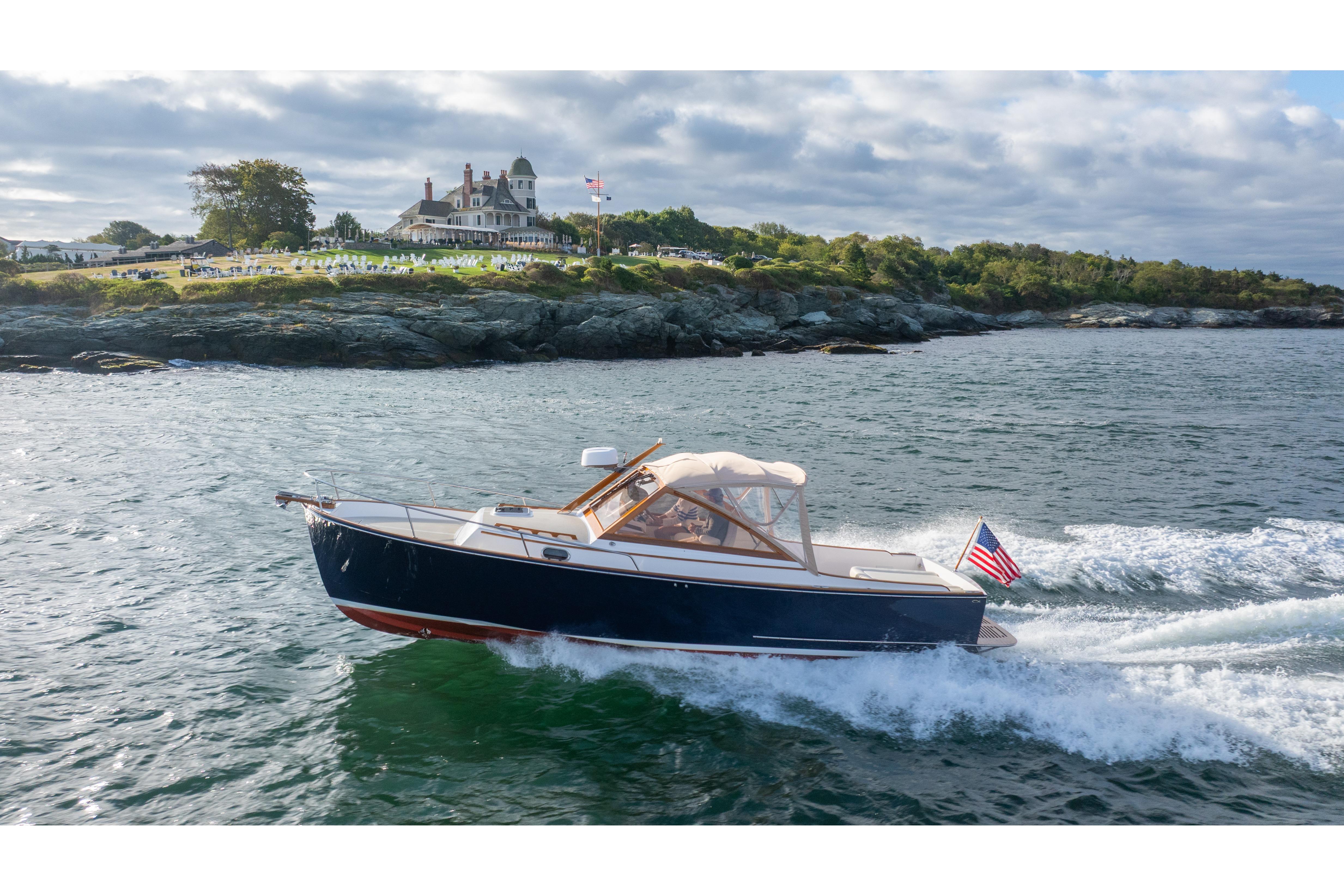 CH Marine Shelter Island Nomad