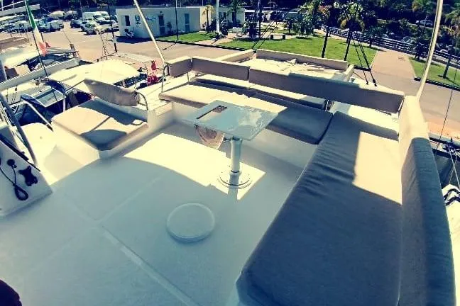  Yacht Photos Pics Luxurious seating area on 2021 Bali Catamarans 4.8 yacht deck.