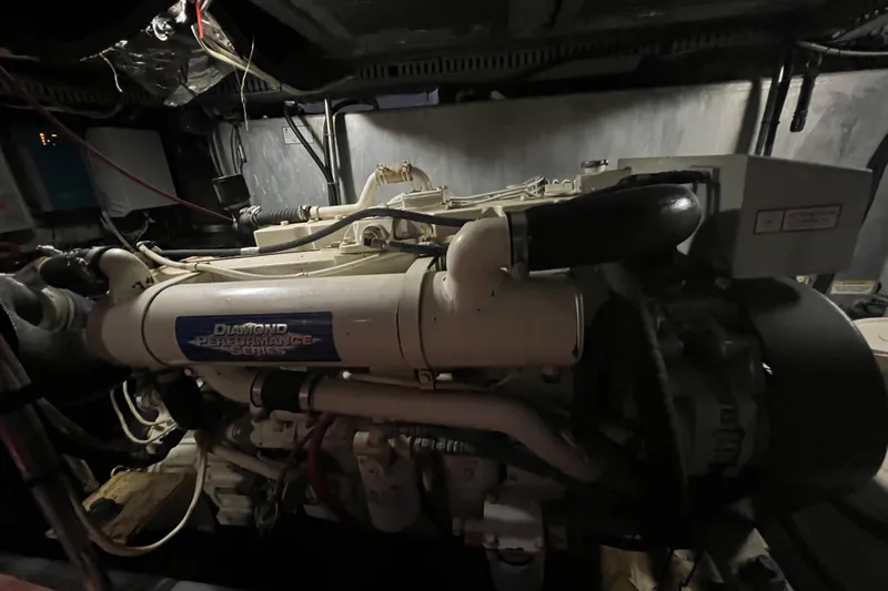 Kiki's Tiki Yacht Photos Pics Engine room of 2000 Carver 506 Motor Yacht with Diamond Performance Series engine.