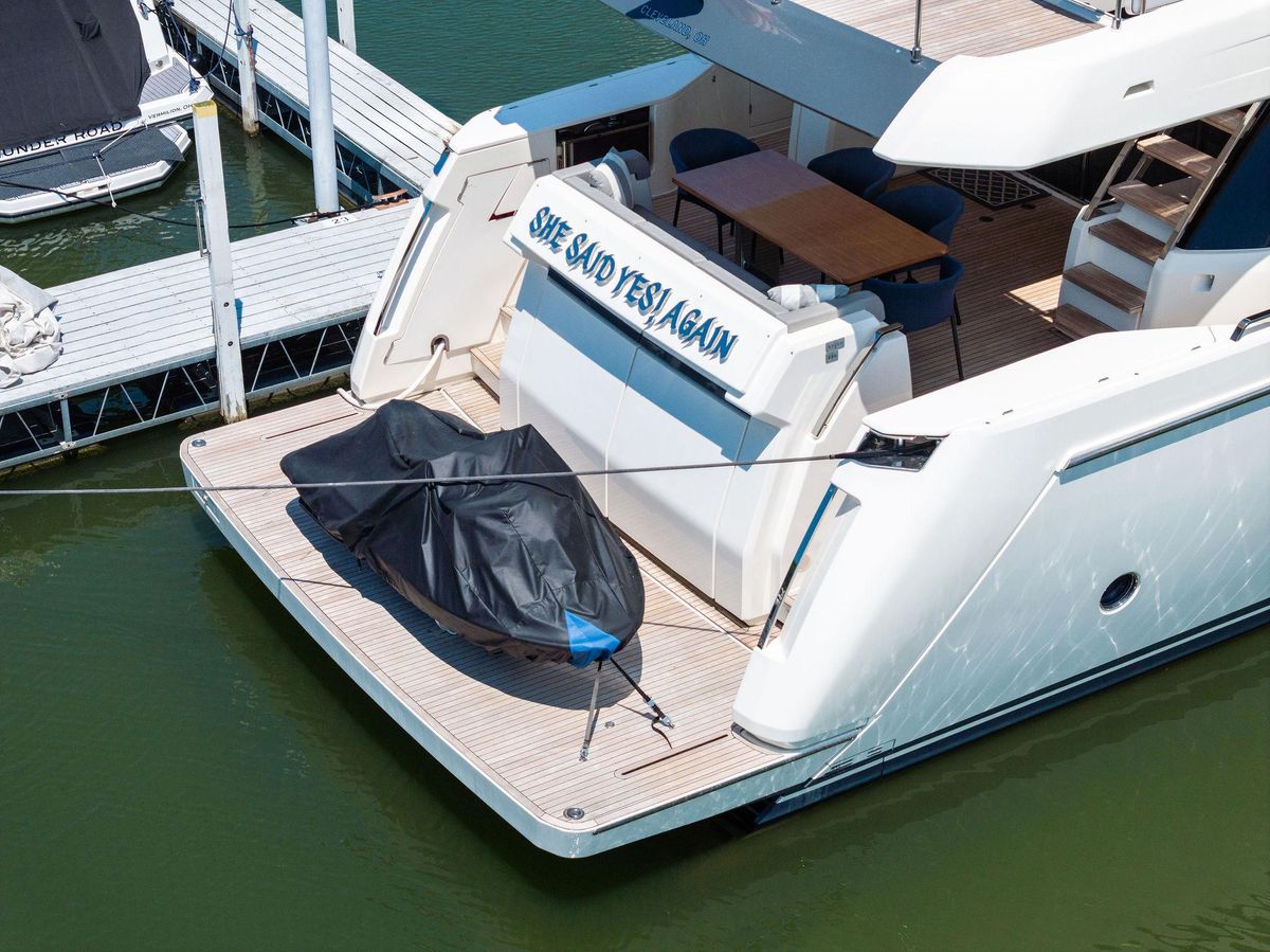 2018 Ferretti Yachts 78 