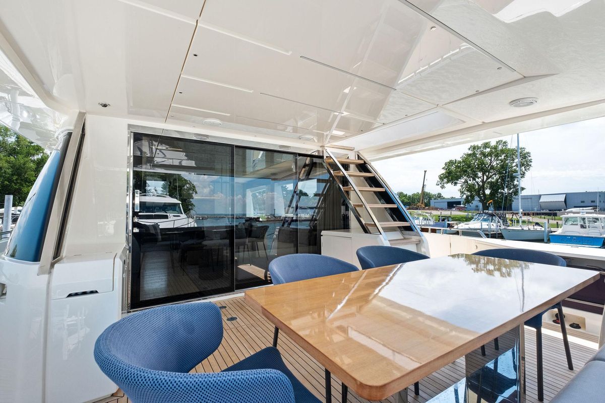 2018 Ferretti Yachts 78 