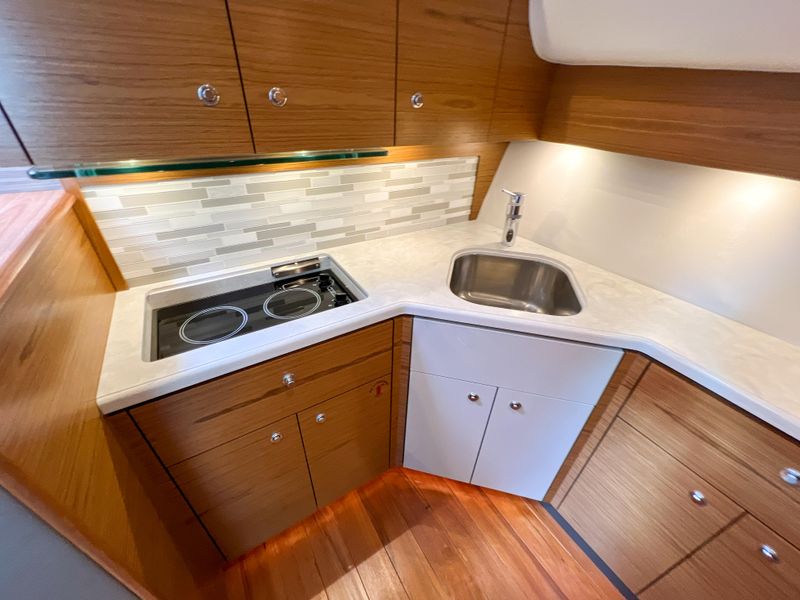 2021 Tiara Yachts 43 Open