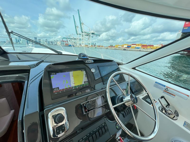 2021 Tiara Yachts 43 Open