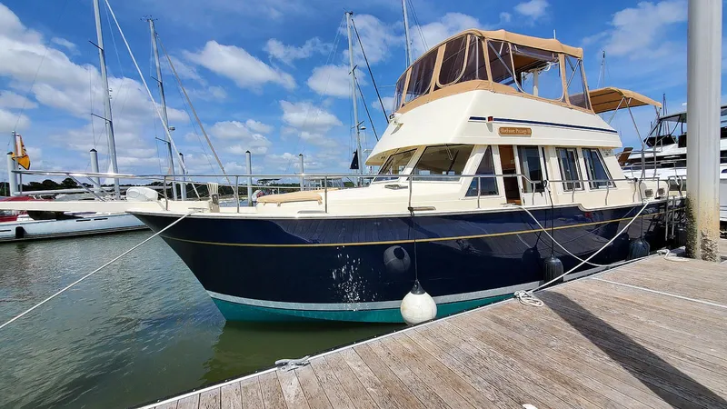 Mackinac Passage III Yacht Photos Pics Port Bow Profile