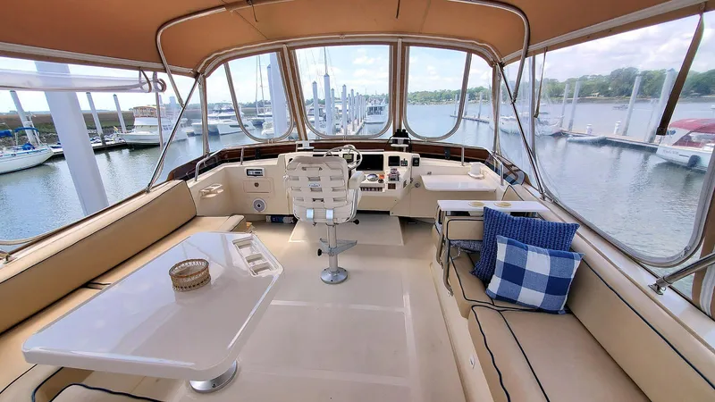 Mackinac Passage III Yacht Photos Pics Flybridge Forward