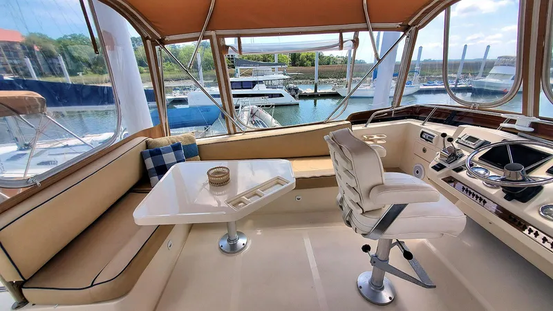 Mackinac Passage III Yacht Photos Pics Flybridge Port