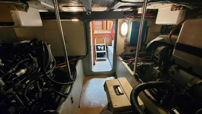 Mackinac Passage III Yacht Photos Pics Engine Room Forward