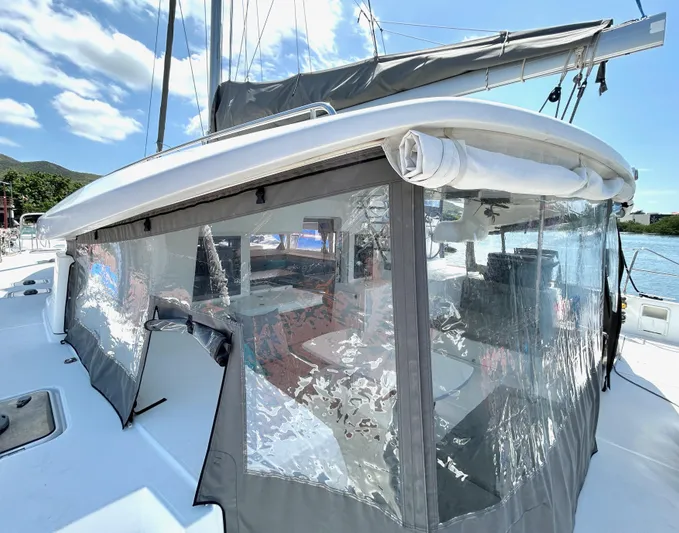 Nari Yacht Photos Pics 