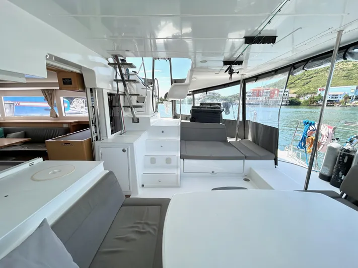 Nari Yacht Photos Pics 